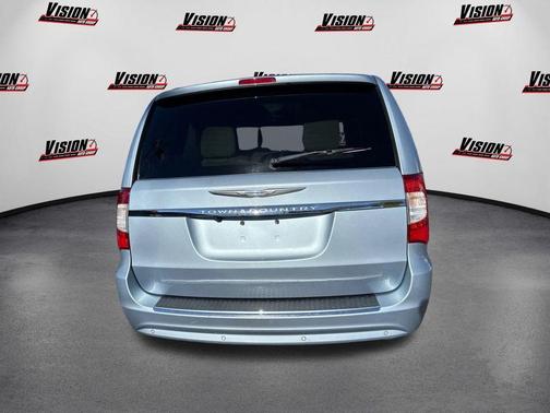 2012 Chrysler Town & Country Touring-L