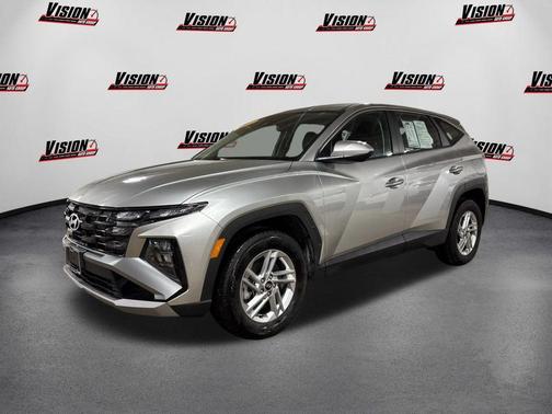 2025 Hyundai TUCSON SE