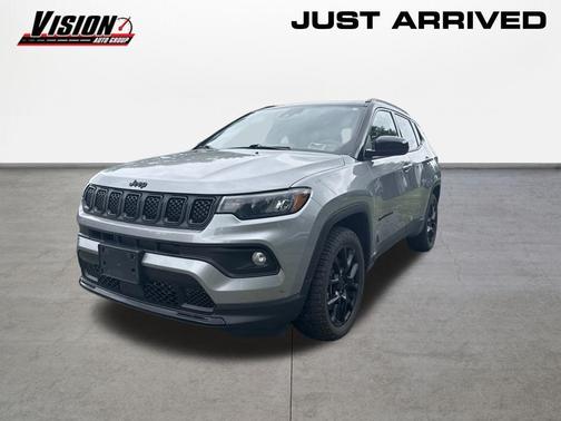 Billet Silver Metallic Clearcoat 2023 Jeep Compass Latitude