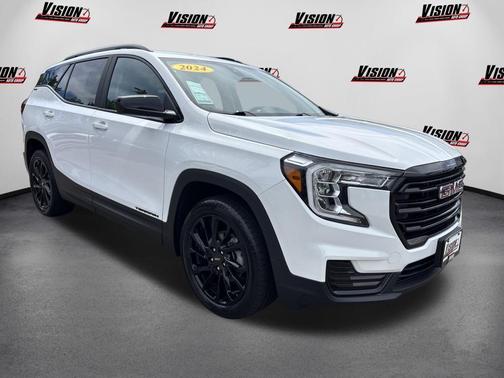 Summit White 2024 GMC Terrain SLE