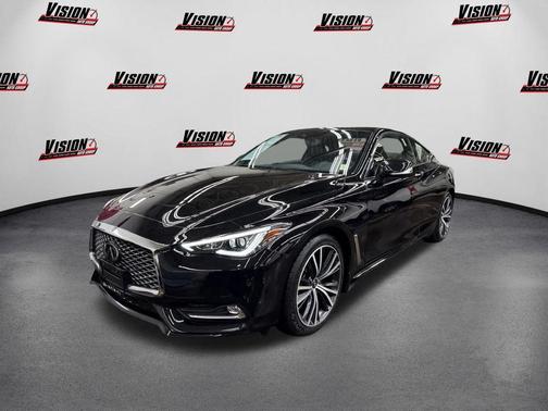 2022 INFINITI Q60 LUXE