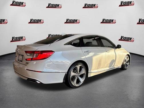 2019 Honda Accord Touring 2.0T