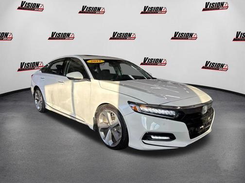 2019 Honda Accord Touring 2.0T