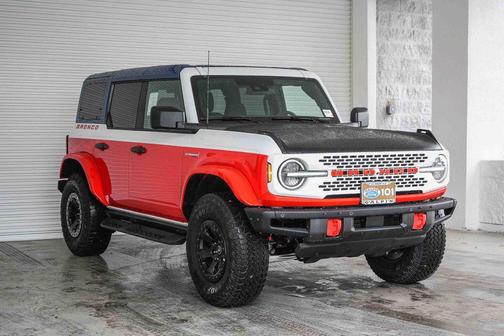 Oxford White 2026 Ford Bronco Stroppe Edition