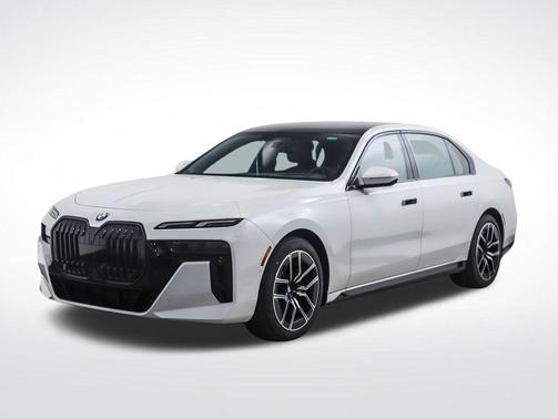 Mineral White Metallic 2025 BMW 760 xDrive