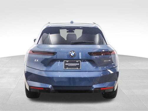 2026 BMW iX xDrive45