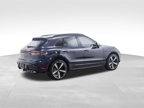 2023 Porsche Macan Base