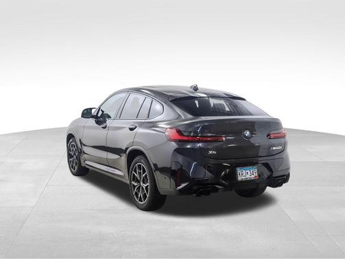2023 BMW X4 M40i