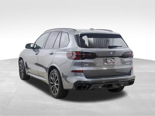 2025 BMW X5 M60i