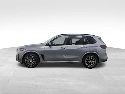 2025 BMW X5 M60i
