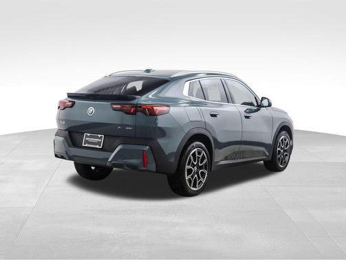 2025 BMW X2 xDrive28i