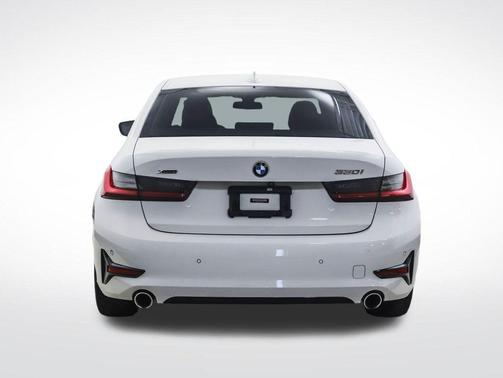 Alpine White 2019 BMW 330 xDrive