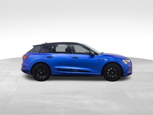 2021 Audi e-tron Premium Plus