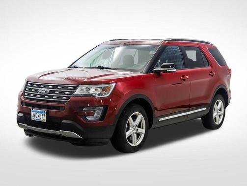 RUBY RED METALLIC TINTED CC 2017 Ford Explorer XLT