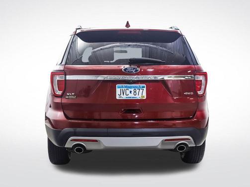 RUBY RED METALLIC TINTED CC 2017 Ford Explorer XLT