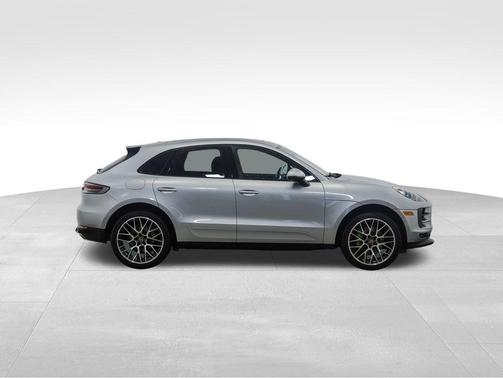 2020 Porsche Macan Base