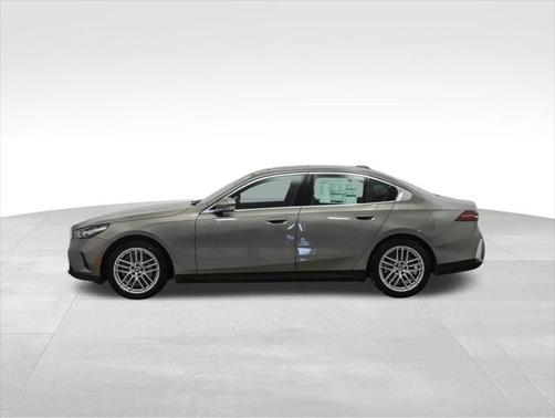 2025 BMW 530 i xDrive