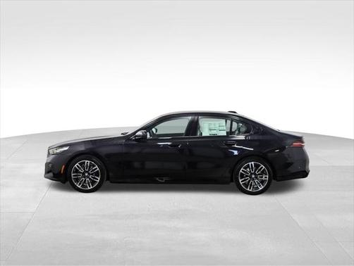 2025 BMW 530 i xDrive