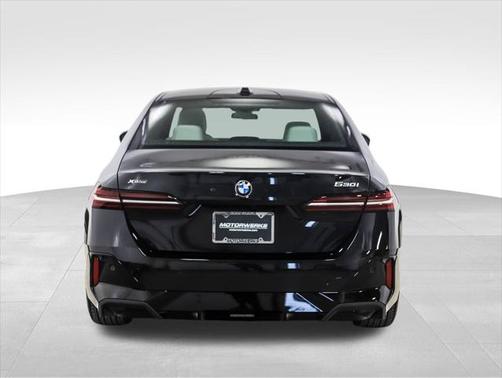 2025 BMW 530 i xDrive