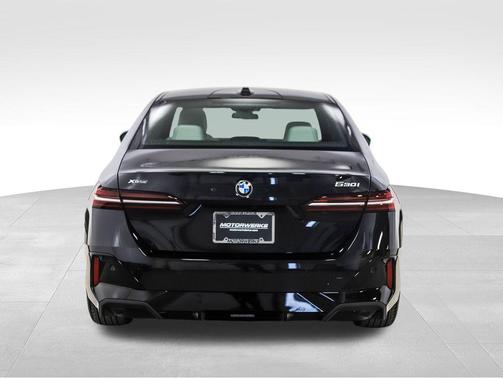 2025 BMW 530 i xDrive
