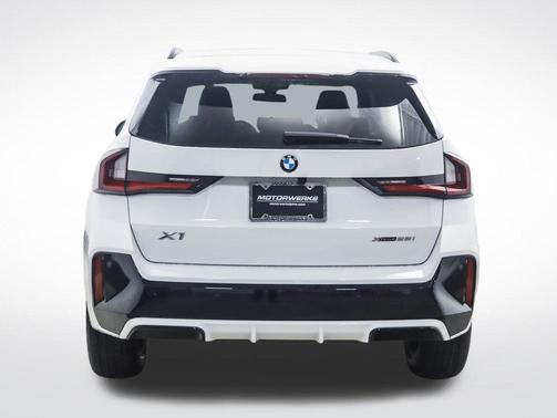 Alpine White 2026 BMW X1 xDrive28i