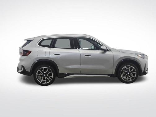 Space Silver Metallic 2026 BMW X1 xDrive28i