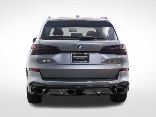 Skyscraper Grey Metallic 2026 BMW X5 xDrive40i