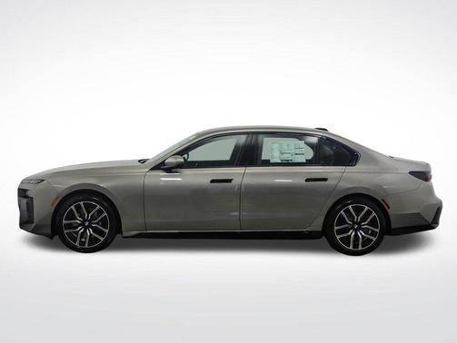 Oxide Grey Metallic 2026 BMW 740 xDrive