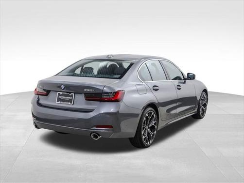 2025 BMW 330 i xDrive