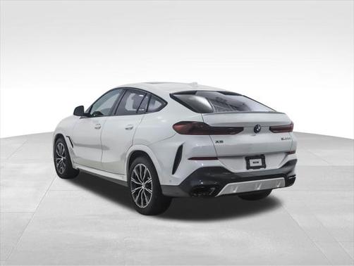 2023 BMW X6 M50i