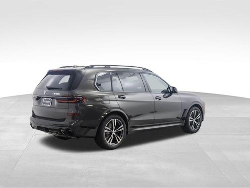 2026 BMW X7 M60i