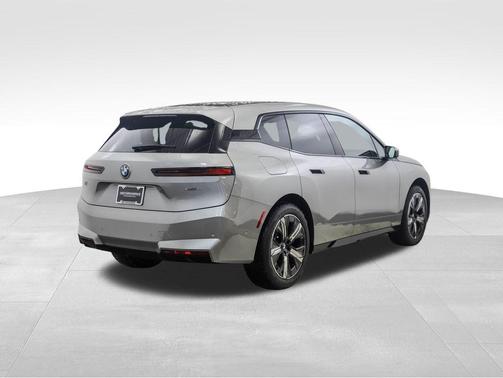 2026 BMW iX xDrive45