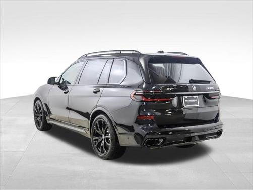 2025 BMW X7 M60i