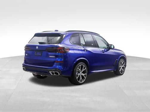2025 BMW X5 M60i