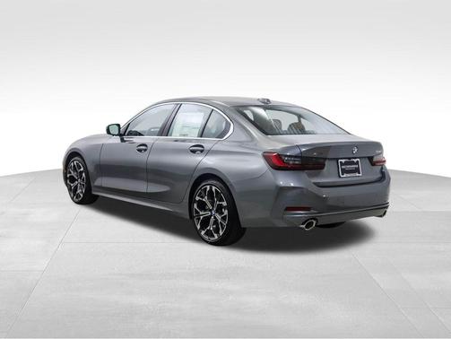 2026 BMW 330 i xDrive