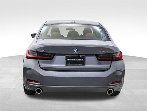 2026 BMW 330 i xDrive