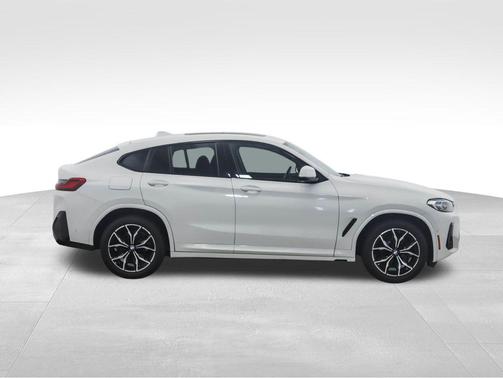 2023 BMW X4 xDrive30i