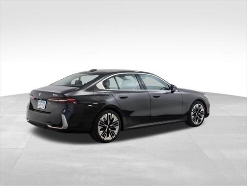 2024 BMW 540 i xDrive