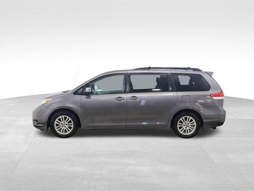 2014 Toyota Sienna XLE