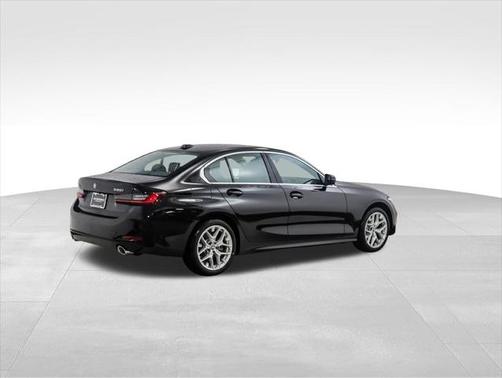 2025 BMW 330 i xDrive