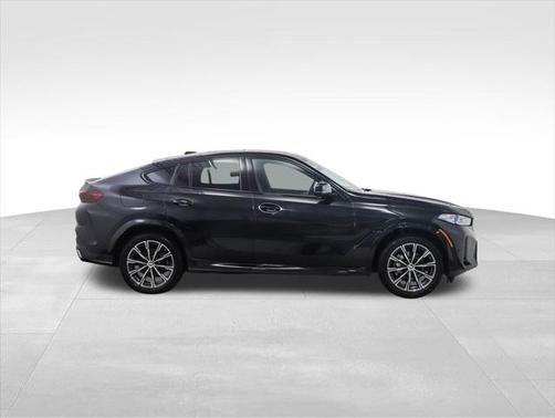 2025 BMW X6 xDrive40i