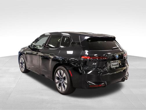 2026 BMW iX xDrive60