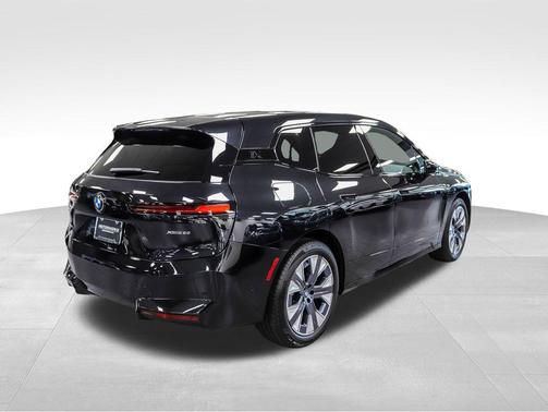 2026 BMW iX xDrive60