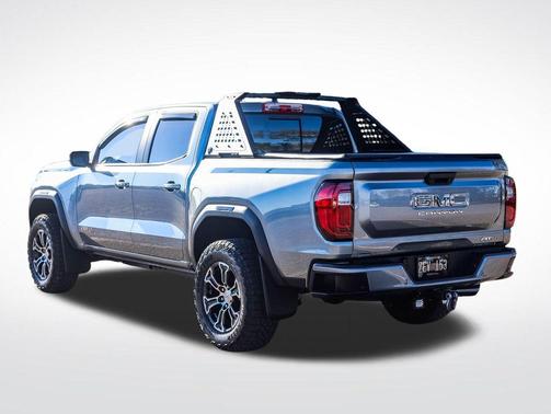 Sterling Metallic 2024 GMC Canyon AT4