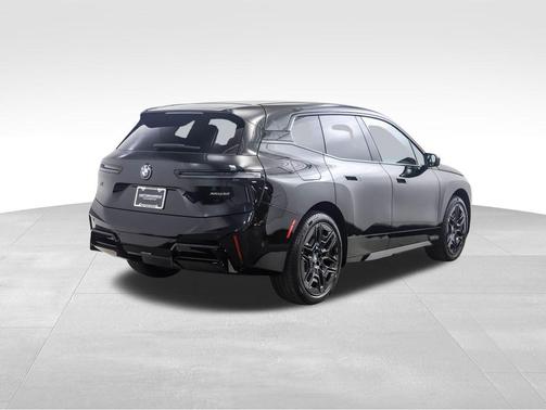 2026 BMW iX xDrive60