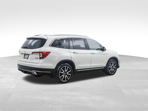 2019 Honda Pilot Touring 8-Passenger