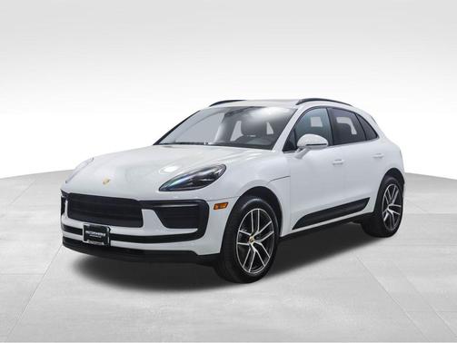 2022 Porsche Macan Base