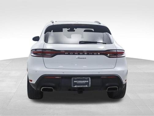 2022 Porsche Macan Base