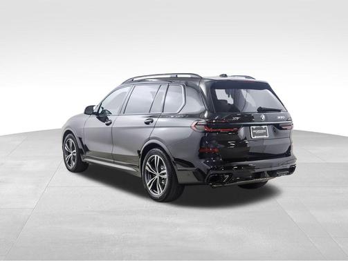 2026 BMW X7 M60i