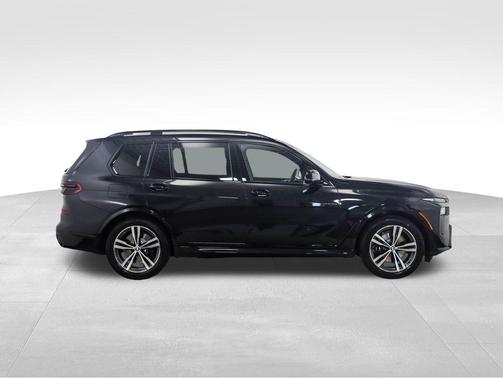 2026 BMW X7 M60i